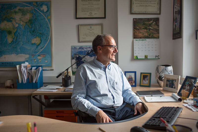 Filippo Giorgi, capo della sezione Earth System Physics del International Centre for Theoretical Physics (ICTP) di Trieste. Era nel team di scienziati IPCC che nel 2007 ha ricevuto il premio nobel per la pace, con il ruolo di vice presidente del gruppo di lavoro I: aspetti fisici e scientifici del cambiamento climatico.